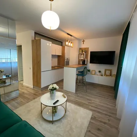 Smarald Lake Residence Apartment